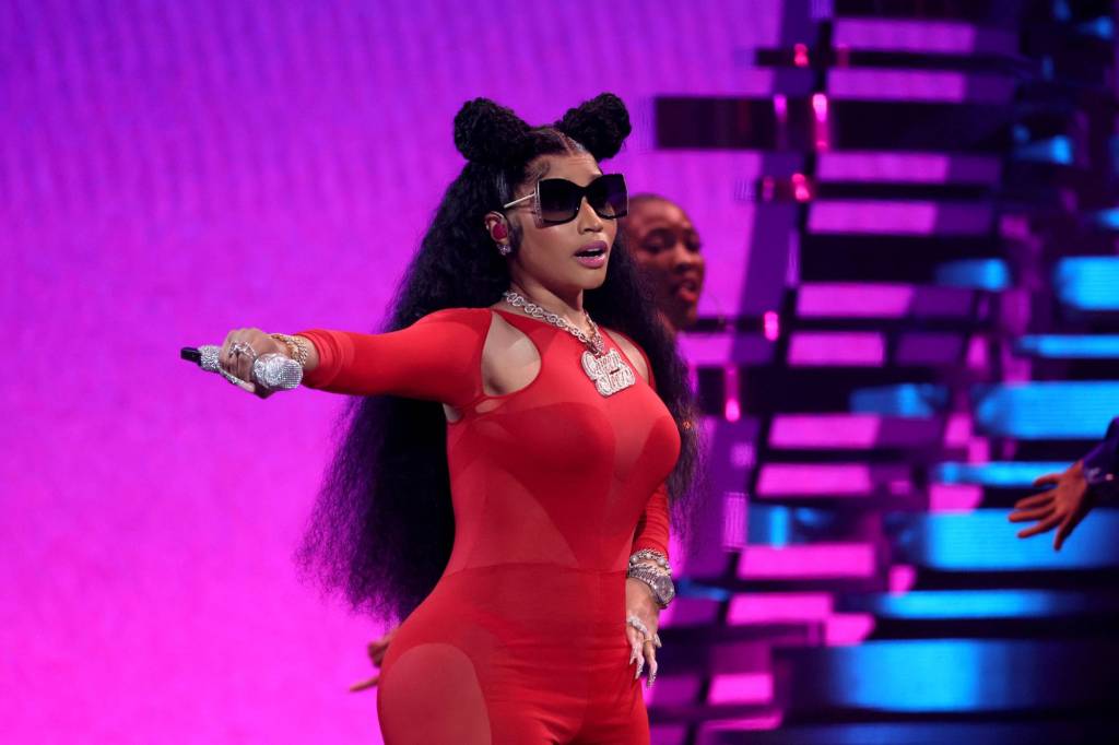 Nicki Minaj, Billie Eilish, Katy Perry e altri musicisti firmano una lettera contro l'IA irresponsabile